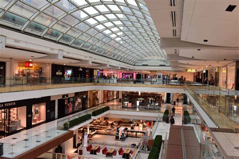 stores in the galleria mall